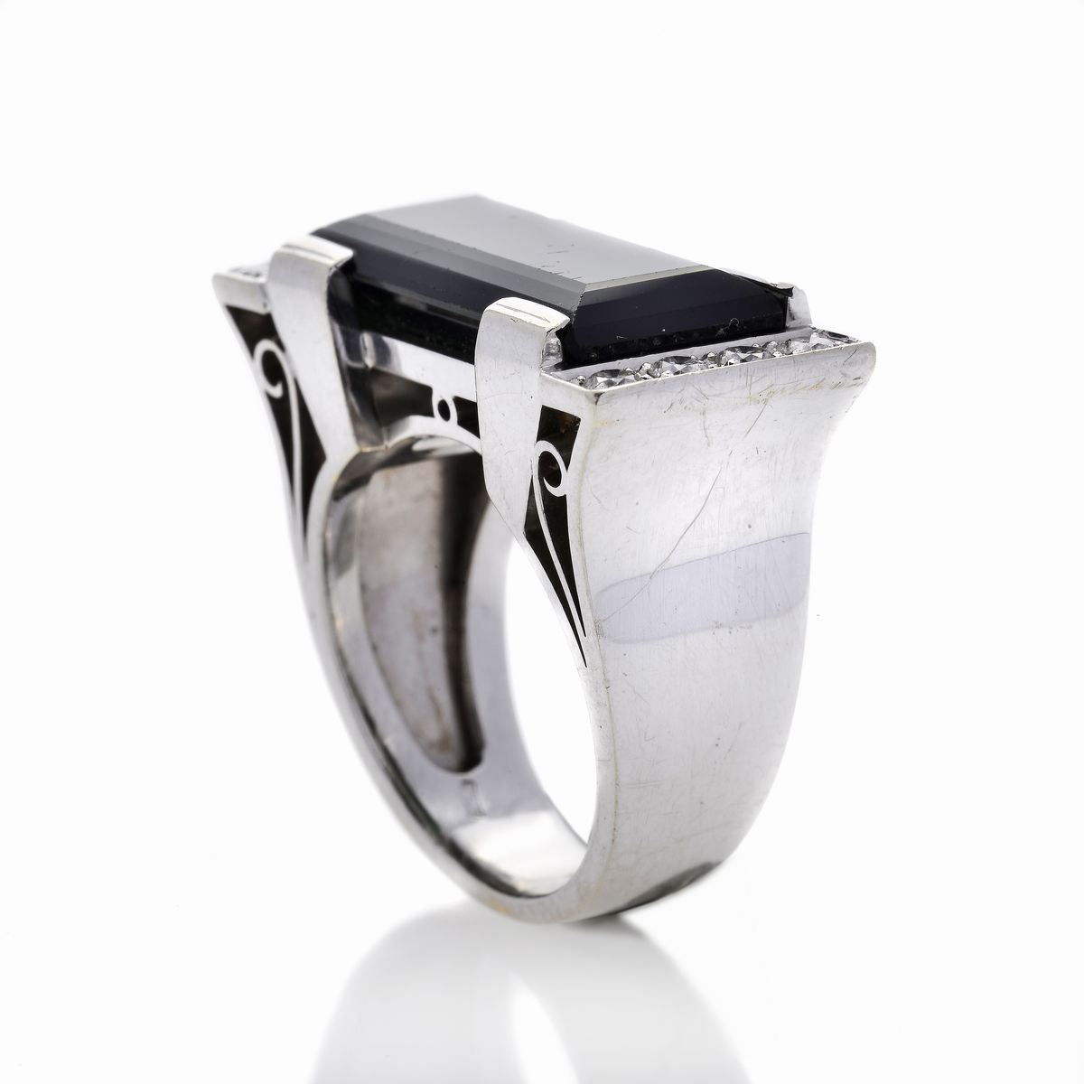 Anello in Oro Bianco, Diamanti e Tormalina Verde