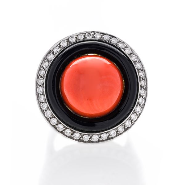 Ring in white gold, diamonds, onyx and red coral