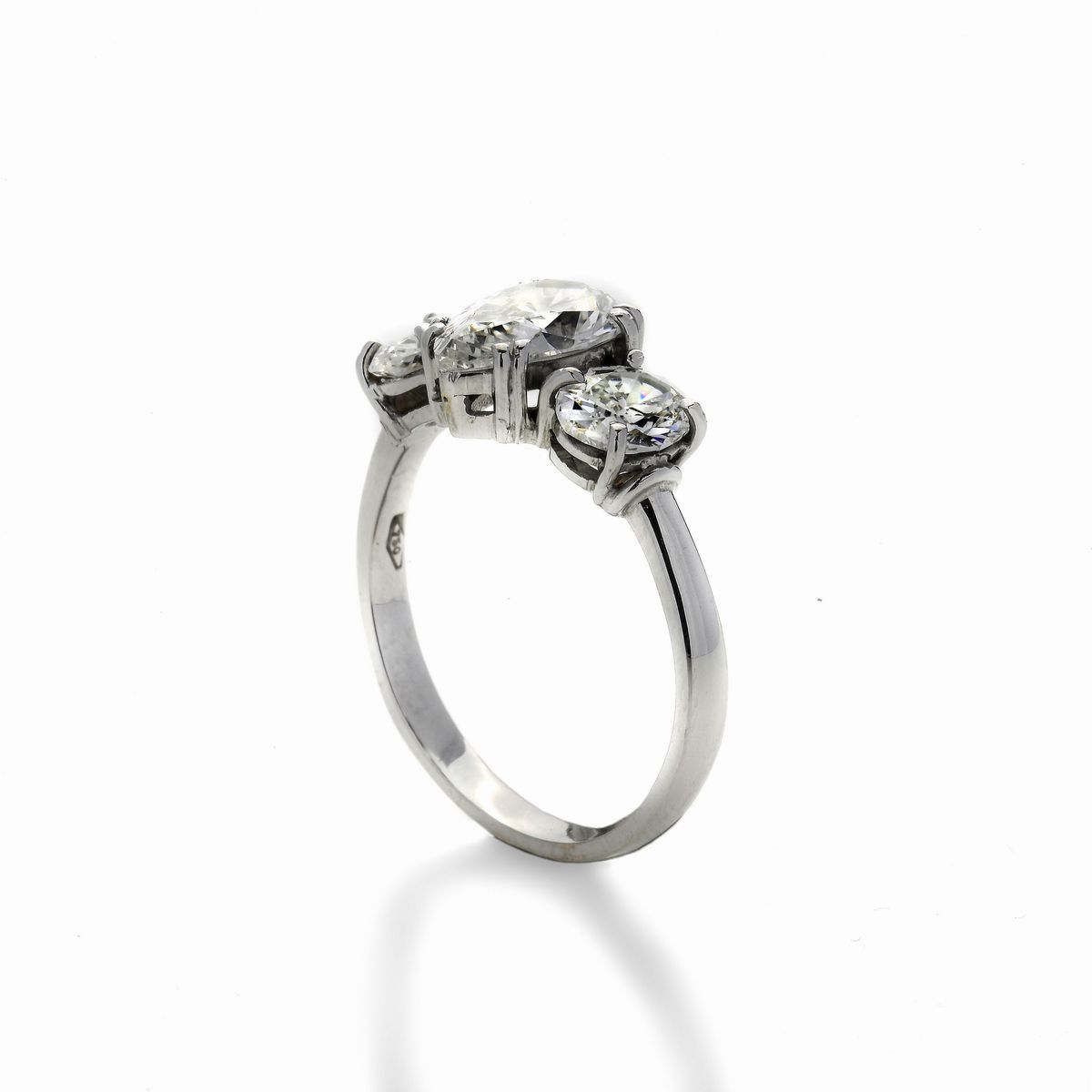 Anello Trilogy in Oro Bianco e Diamanti