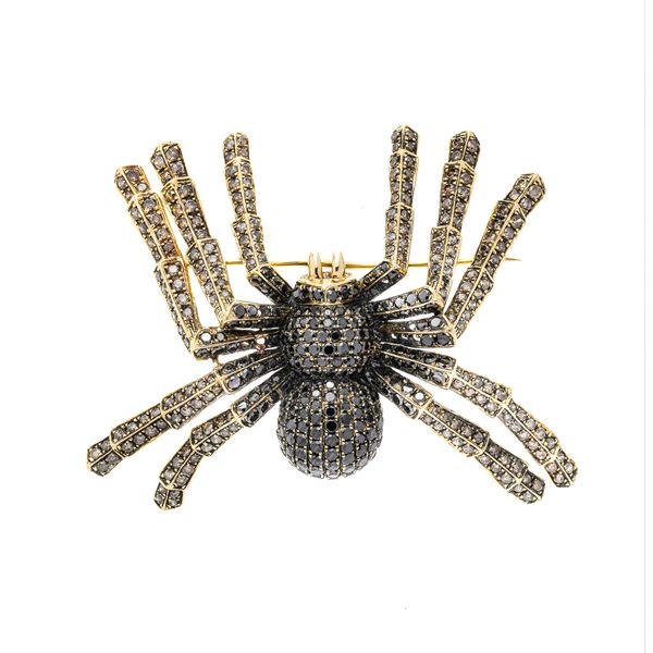 Spider pendant brooch in yellow gold, brown diamonds and black diamonds