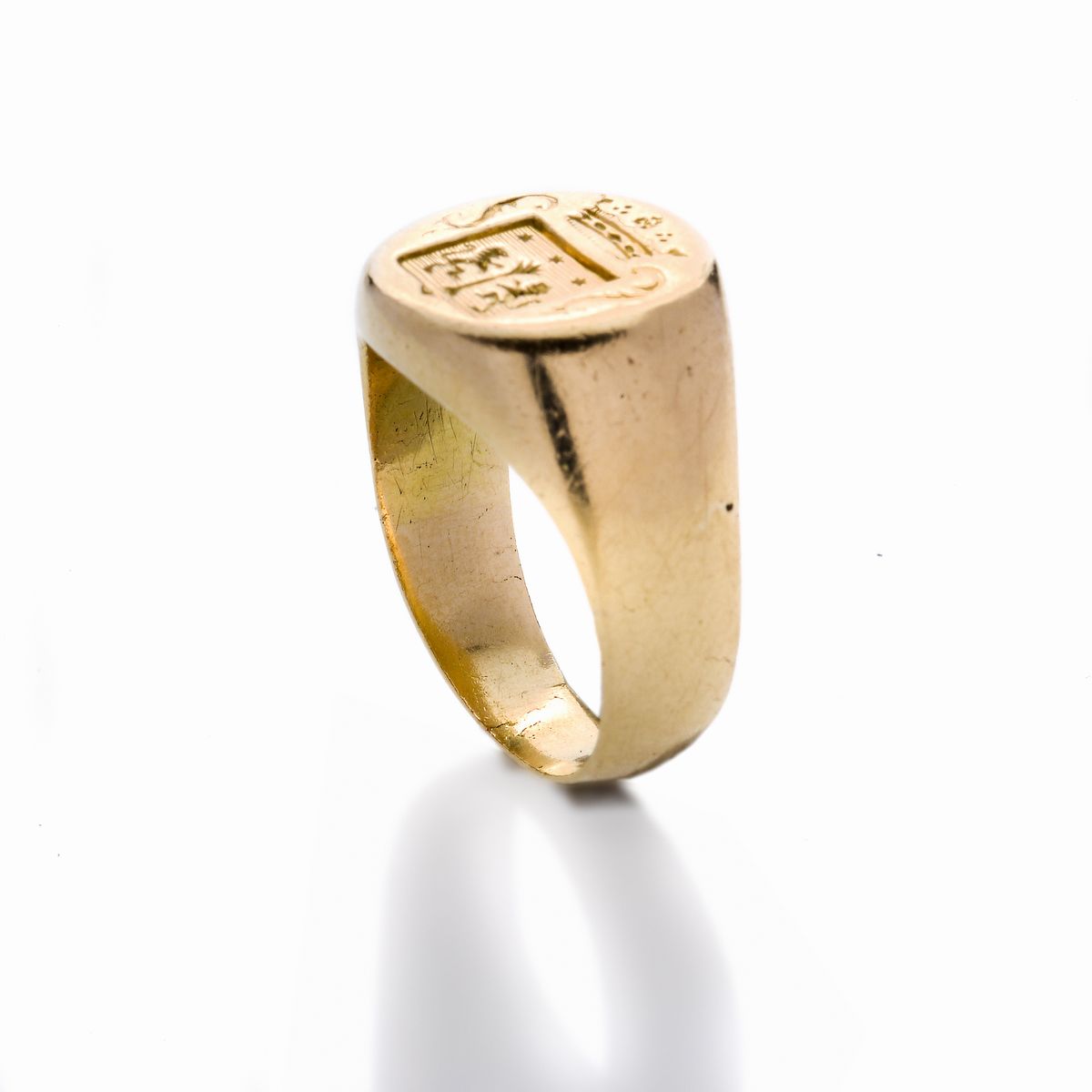 Anello Chevalier in Oro Giallo