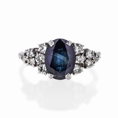 Anello in Oro Bianco, Diamanti e Zaffiro