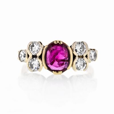Anello in Oro Giallo, Argento, Diamanti e Rubino