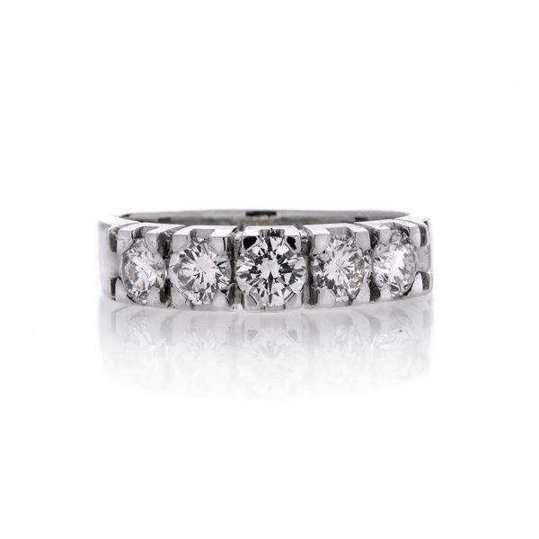 Riviere ring in white gold and diamonds