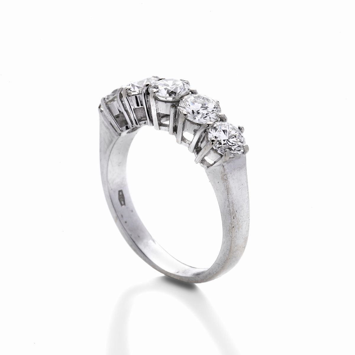 Anello Riviere in Oro Bianco e Diamanti