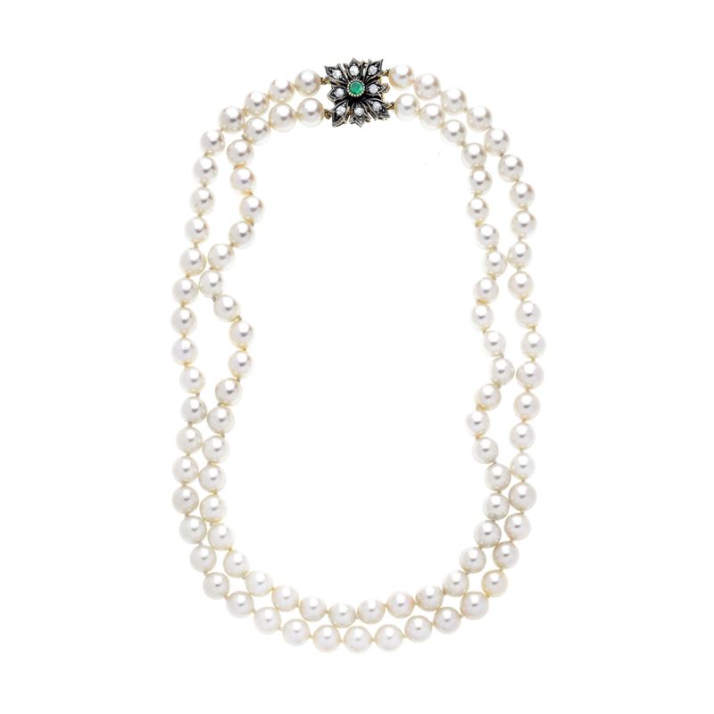 Collana a due fili in perle coltivate con fermezza in oro giallo 18 kt, argento, diamanti e smera...