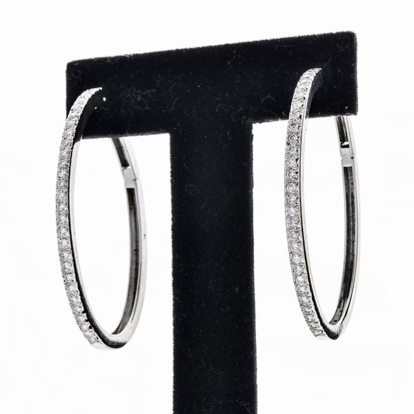 Pair of hoop earrings in white gold and diamonds  - Auction Jewelery and Watch auction - Antique Jewelery from a Venetian Collection (lots 1-91) - Curio - Casa d'aste in Firenze