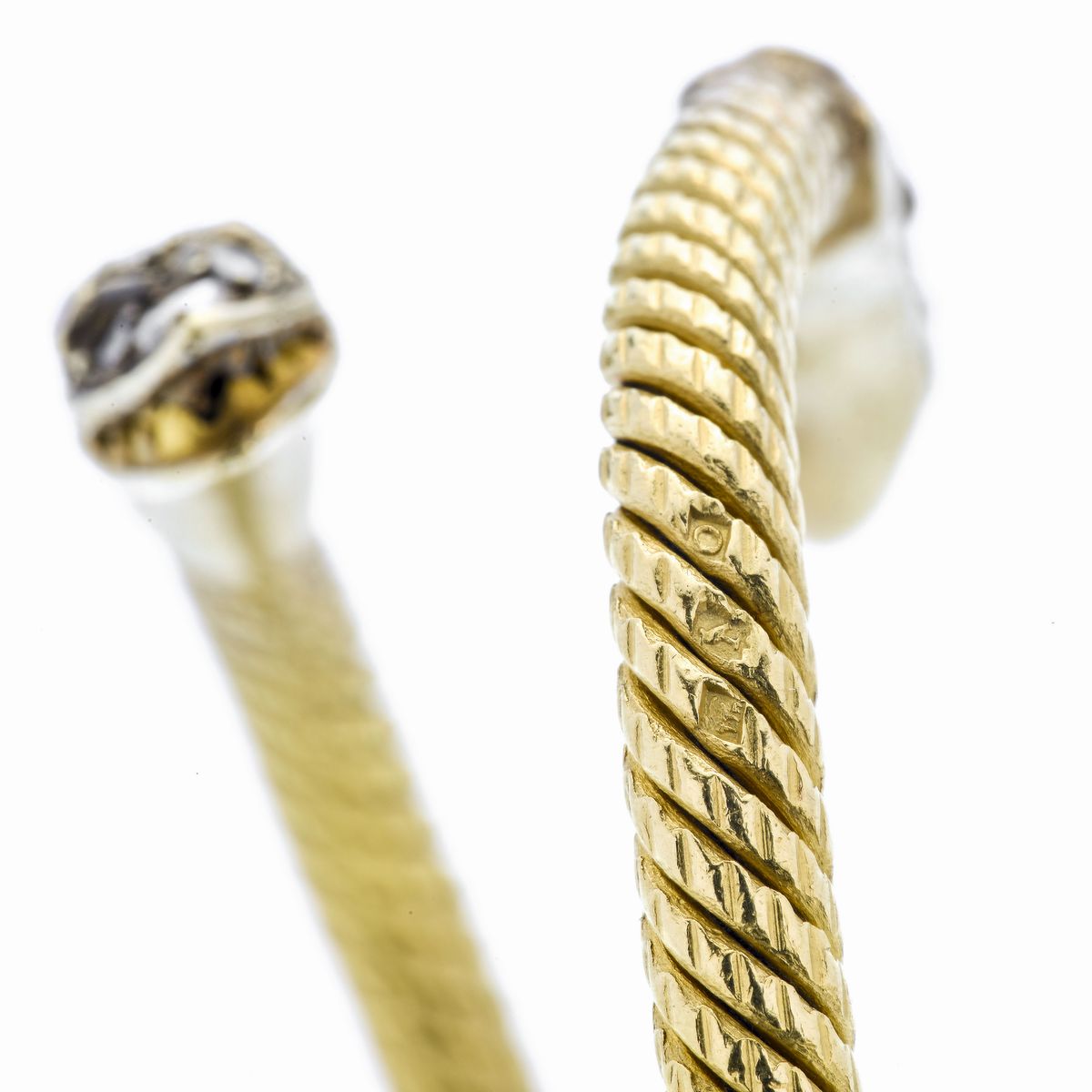 Bracciale Rigido Serpente in Oro Giallo, Rubini e Diamanti