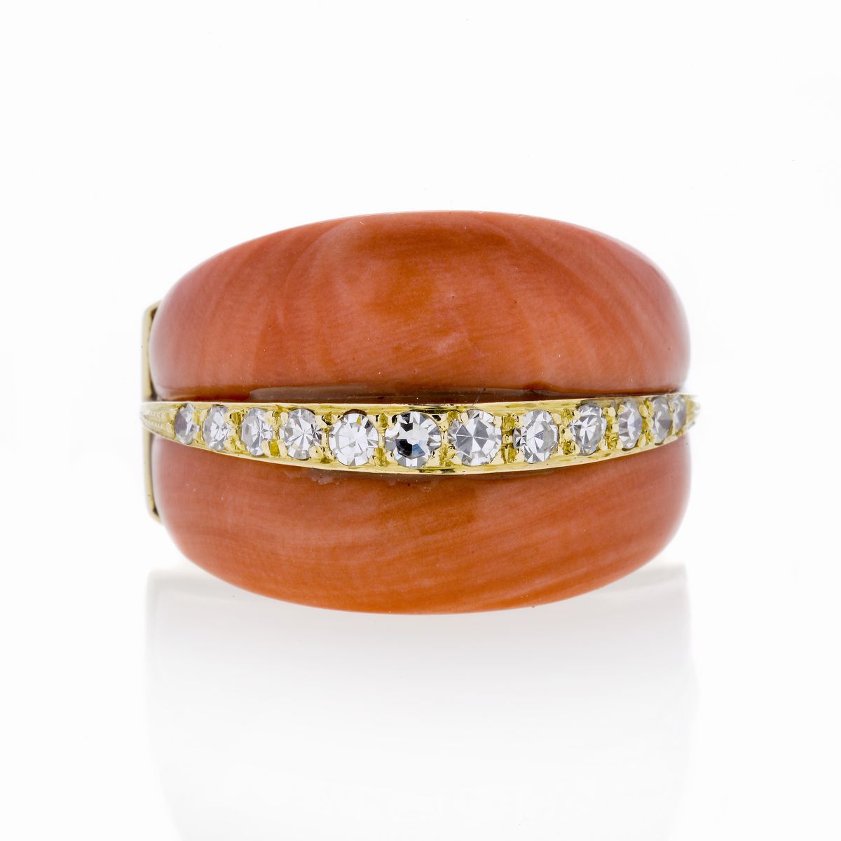 Anello in Oro Giallo, Diamanti e Corallo Rosa