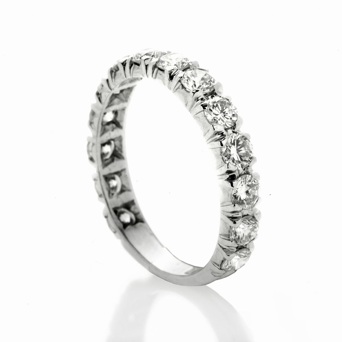 Anello Riviere in Oro Bianco e Diamanti