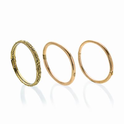 Quattro Bracciali Rigidi in Oro a Basso Titolo