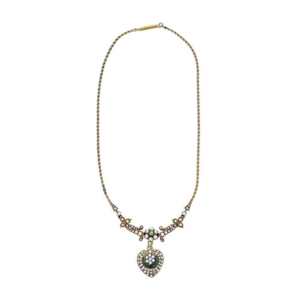 Neklace in yellow gold, diamond, emeralds and micro-pearls