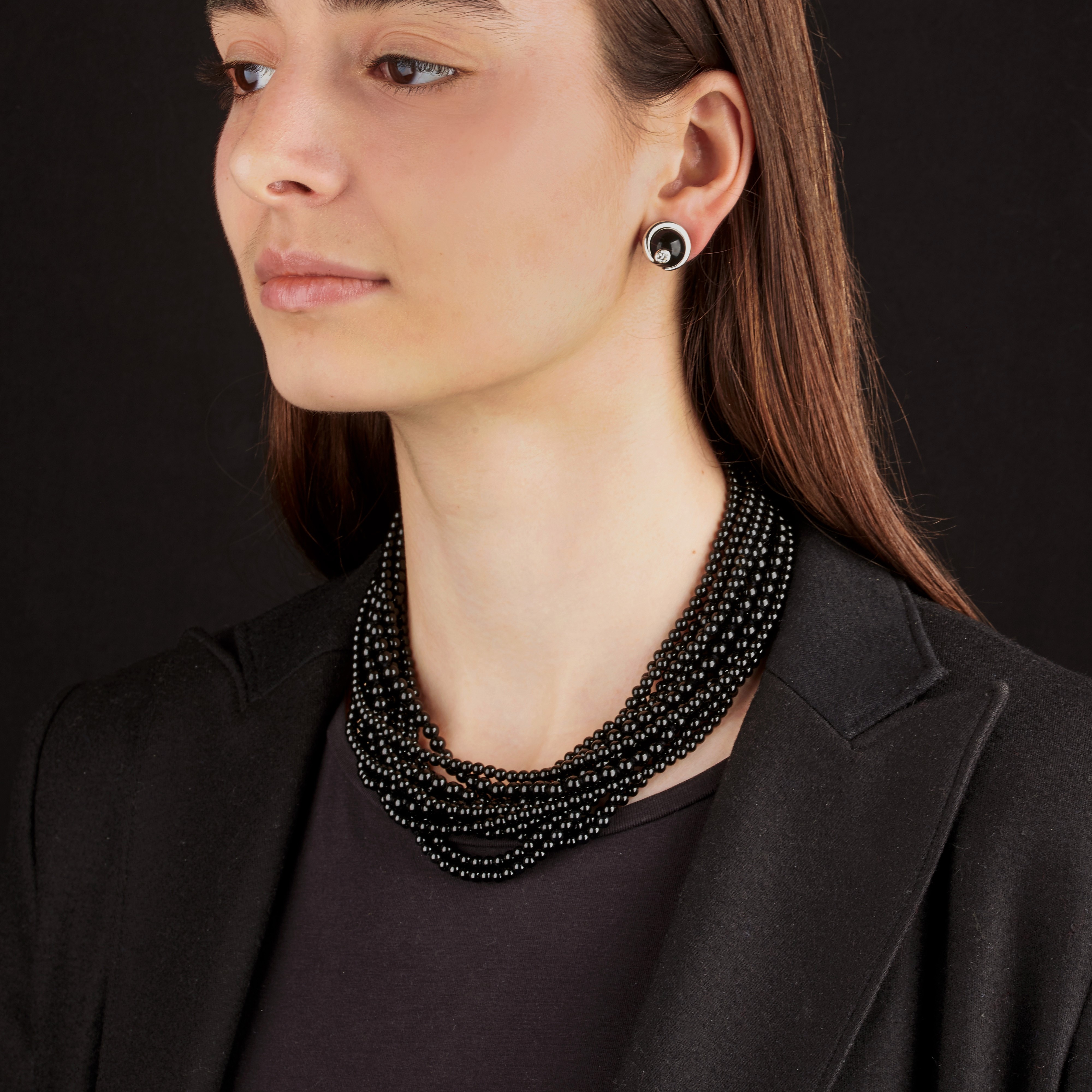 Collana in oro bianco e onice e paio di orecchini in oro bianco 18 kt, diamanti e onice