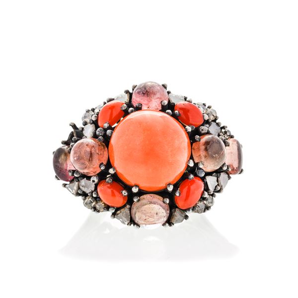 Large ring in yellow gold, silver, diamonds, semi-precious stones and red orange coral
