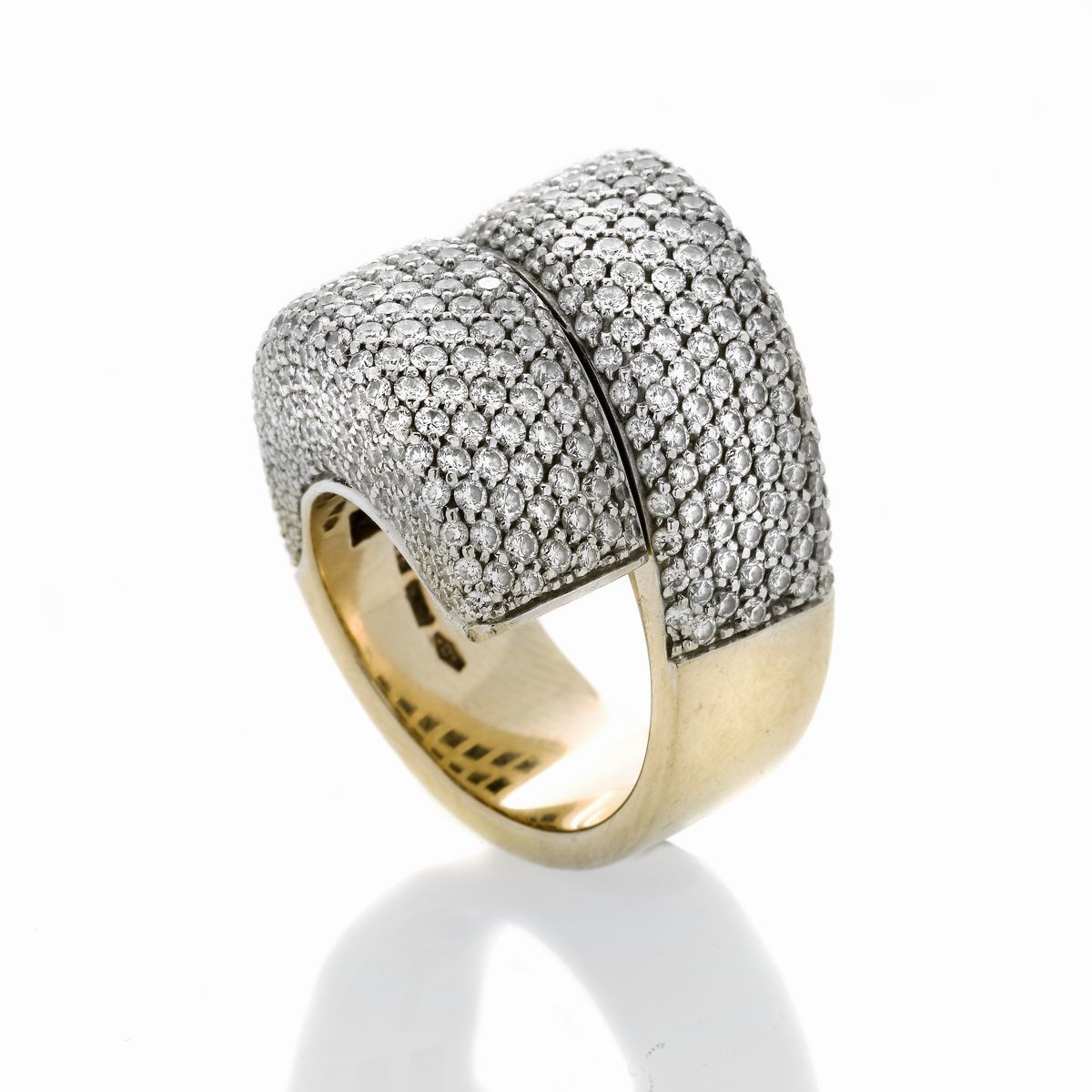Alto Anello Contrariè in Oro Giallo, Oro Bianco e Diamanti