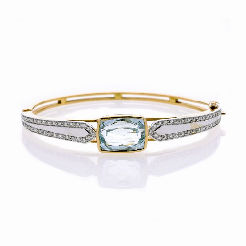 Bracciale Rigido in Oro Giallo, Oro Bianco, Diamanti e Acquamarina