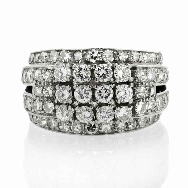 Band ring in platinum and diamonds
