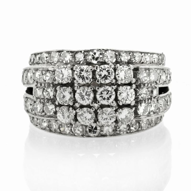 Anello a Fascia in Platino e Diamanti