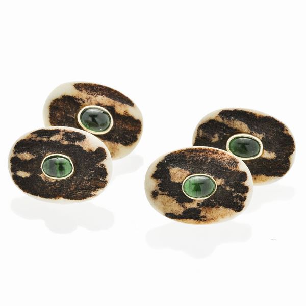 Pair of hunting cufflinks in yellow gold, bone and green stones