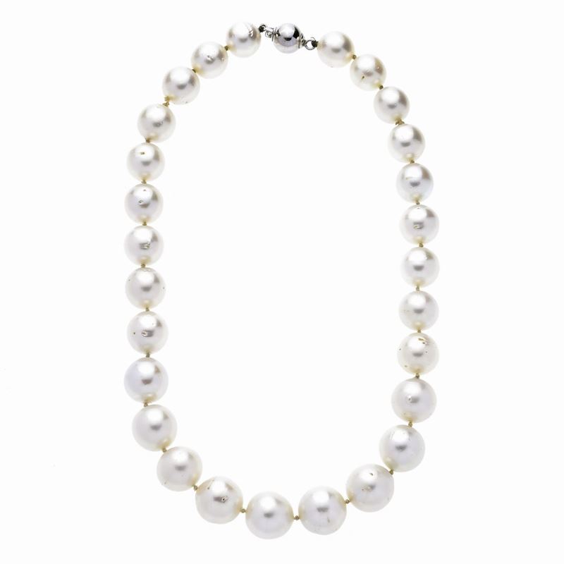 Girocollo in Perle Australine e Oro Bianco