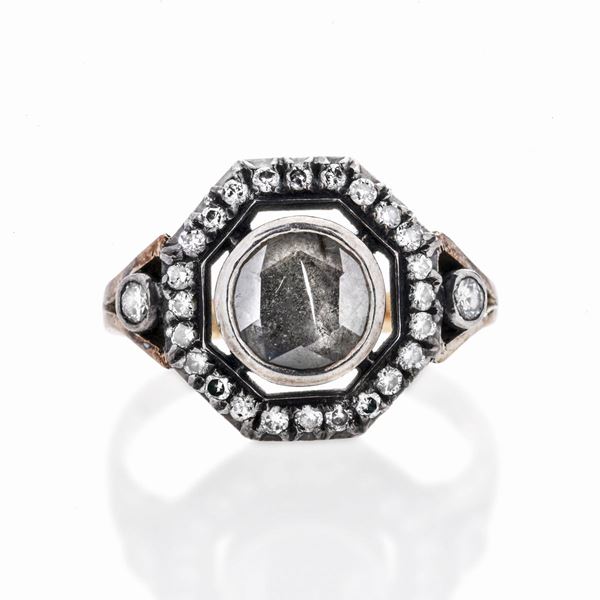 Ring in yellow gold, silver and diamonds