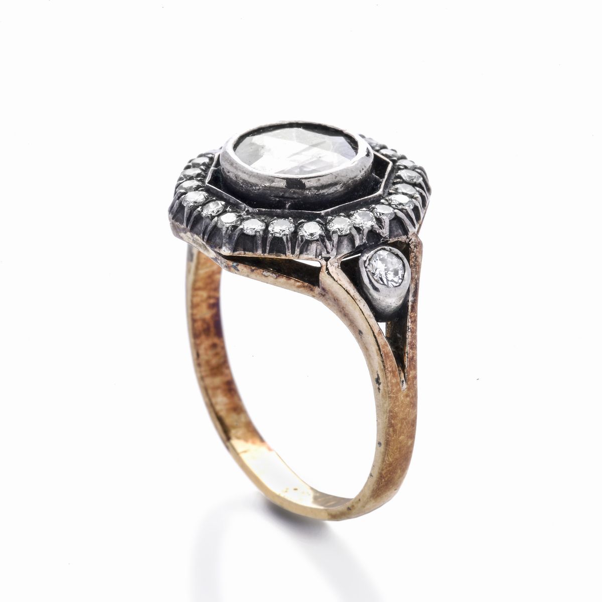 Anello in Oro Giallo, Argento e Diamanti