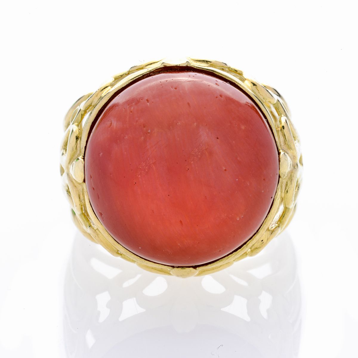 Alto Anello in Oro Giallo e Pasta di Corallo Rosso
