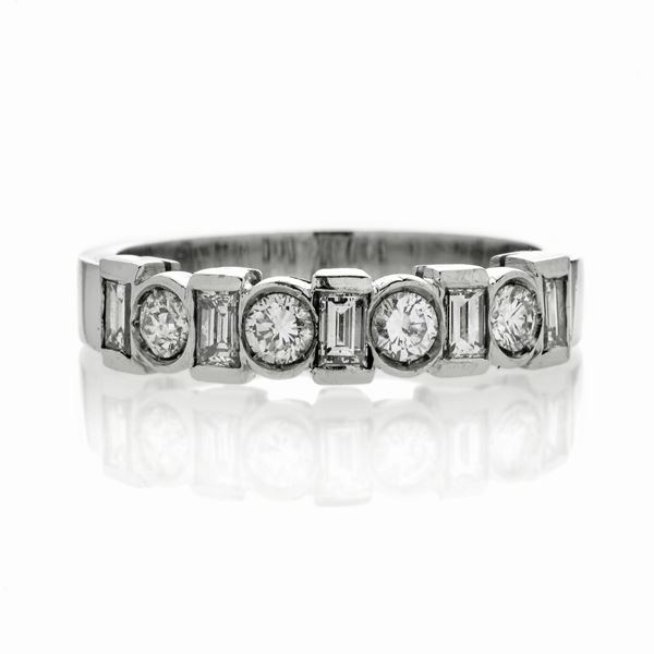 Riviere ring in white gold and diamonds
