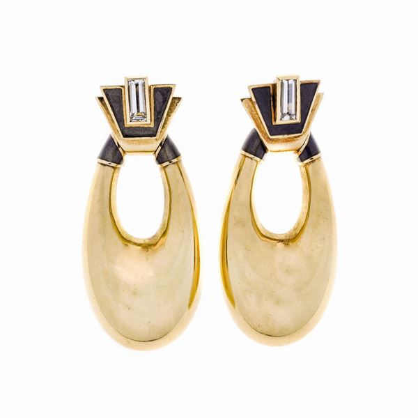 LA NOUVELLE BAGUE : Pair of large dangling earrings in yellow enamel black gold and light blue quartz La Nouvelle Bague  - Auction Jewelery and Watch auction - Antique Jewelery from a Venetian Collection (lots 1-91) - Curio - Casa d'aste in Firenze
