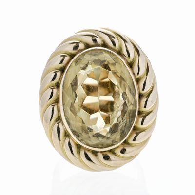 Grande Anello in Oro Giallo e Quarzo Citrino
