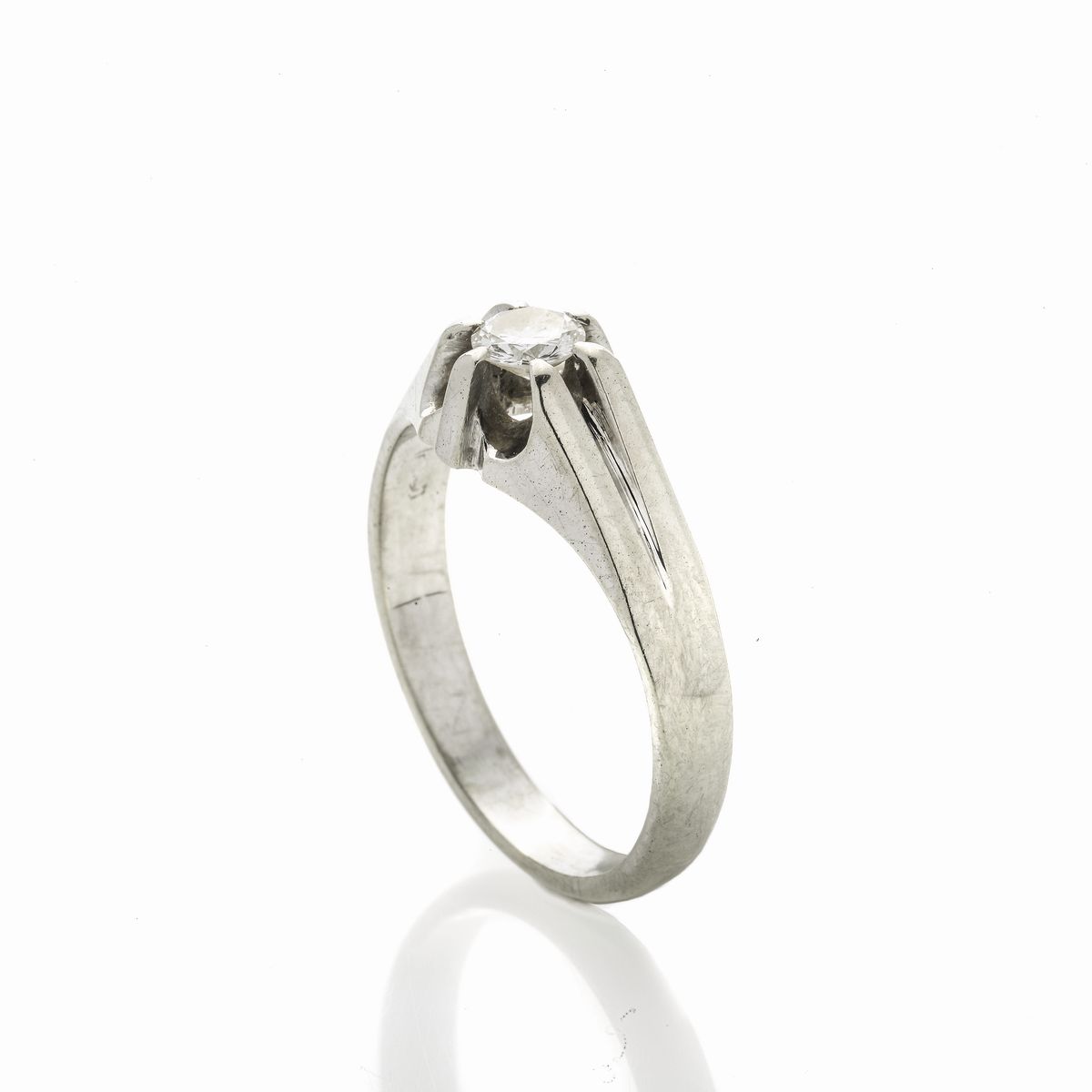Anello Solitario in Oro Bianco e Diamante
