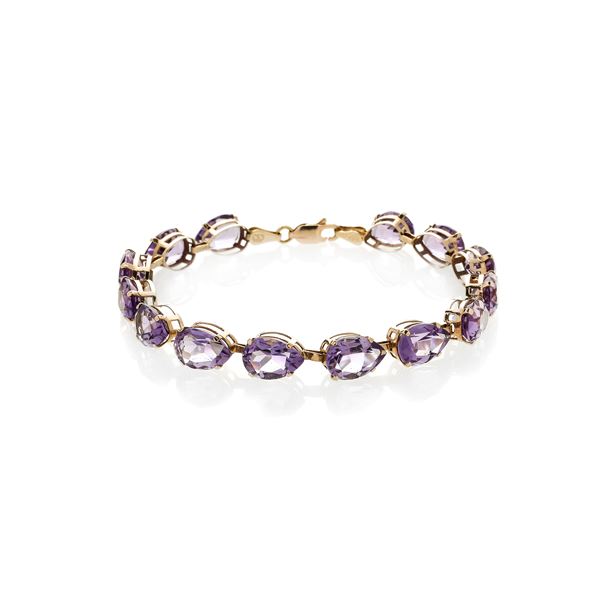 Bracelet in 10 kt yellow gold and amethyst