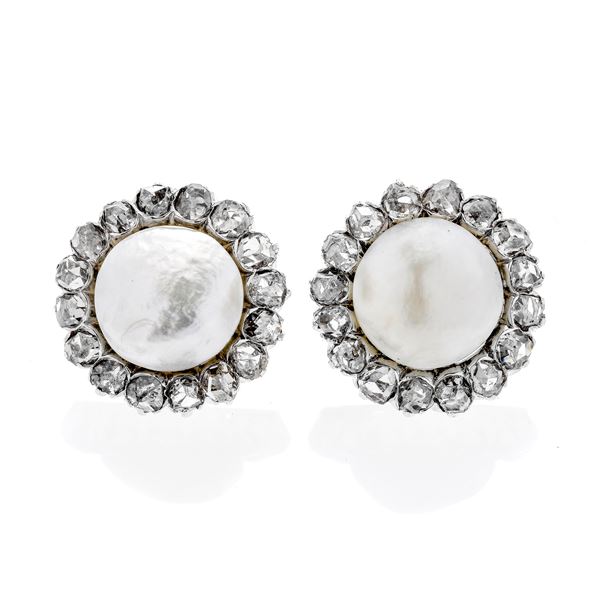 Pair of earrings in yellow gold, silver, diamonds and natural pearls Mabe