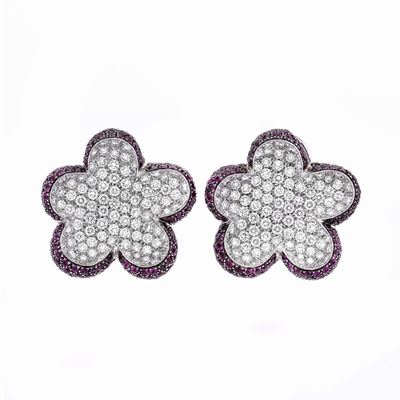 Paio di Orecchini a Clips in Oro Bianco, Diamanti e Rubini