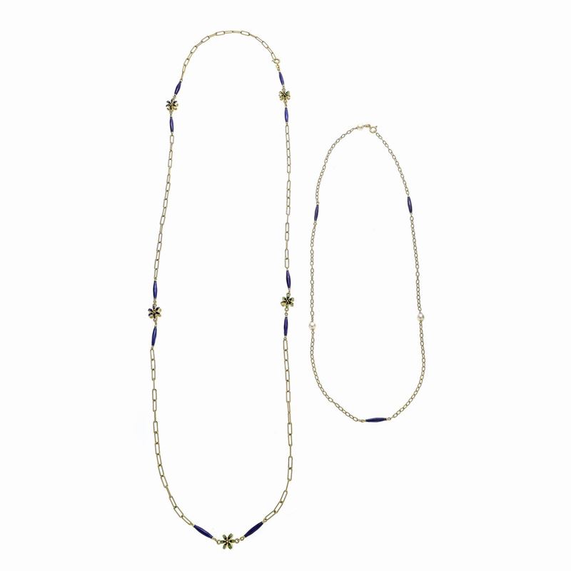 Collana in Oro Giallo, Smalto Blu ed un Altra Simile con Perle Coltivate