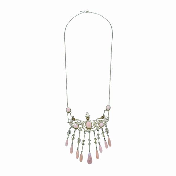 Collana in oro giallo e corallo rosa