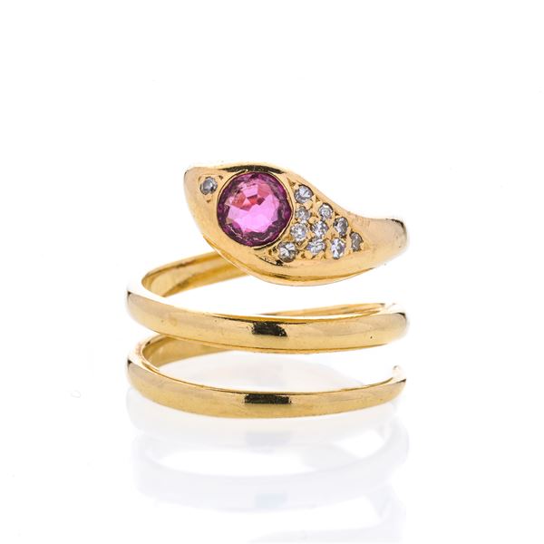 Snake ring in yellow gold, diamonds and ruby