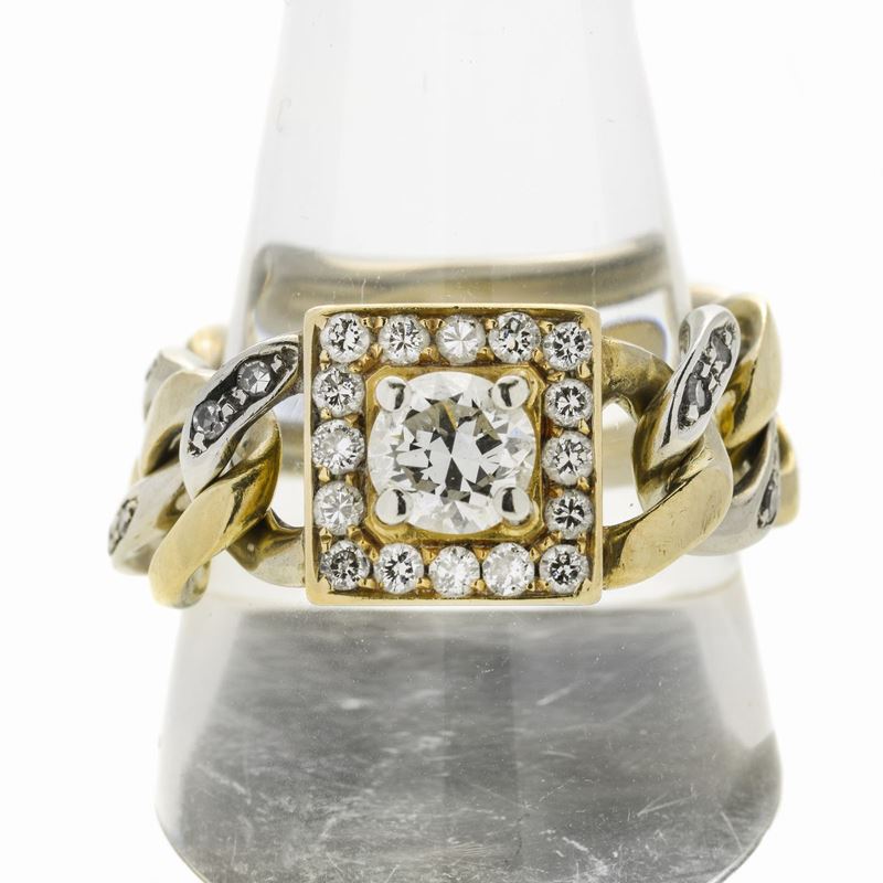 Anello in Oro Giallo, Oro Bianco e Diamanti