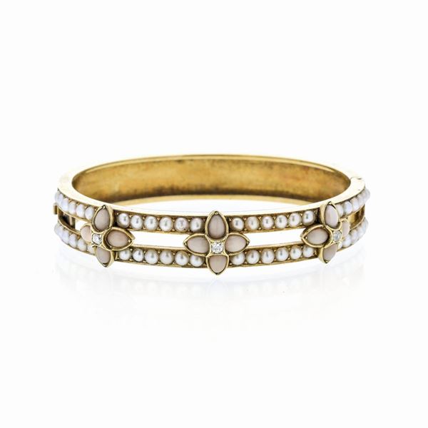 Bangle in yellow gold, pink coral, diamonds and pearls