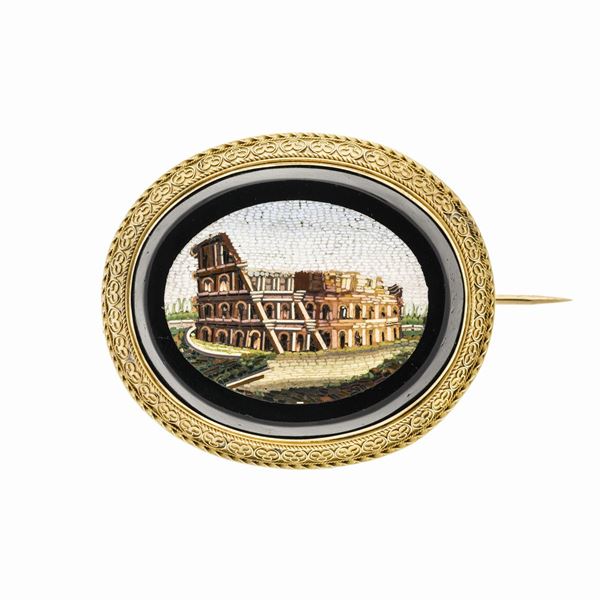 Brooch with Micromosaic depicting the Colosseum and yellow gold  - Auction Auction of Antique Jewelry, Modern and Watches - Curio - Casa d'aste in Firenze