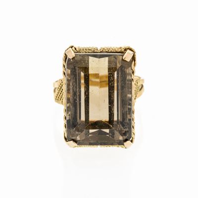 Anello in Oro Giallo e Quarzo Fumè