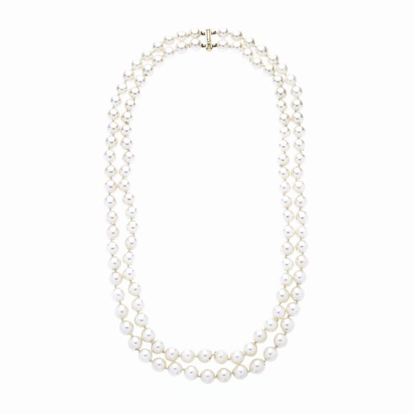 Necklace in cultivated pearls and yellow gold