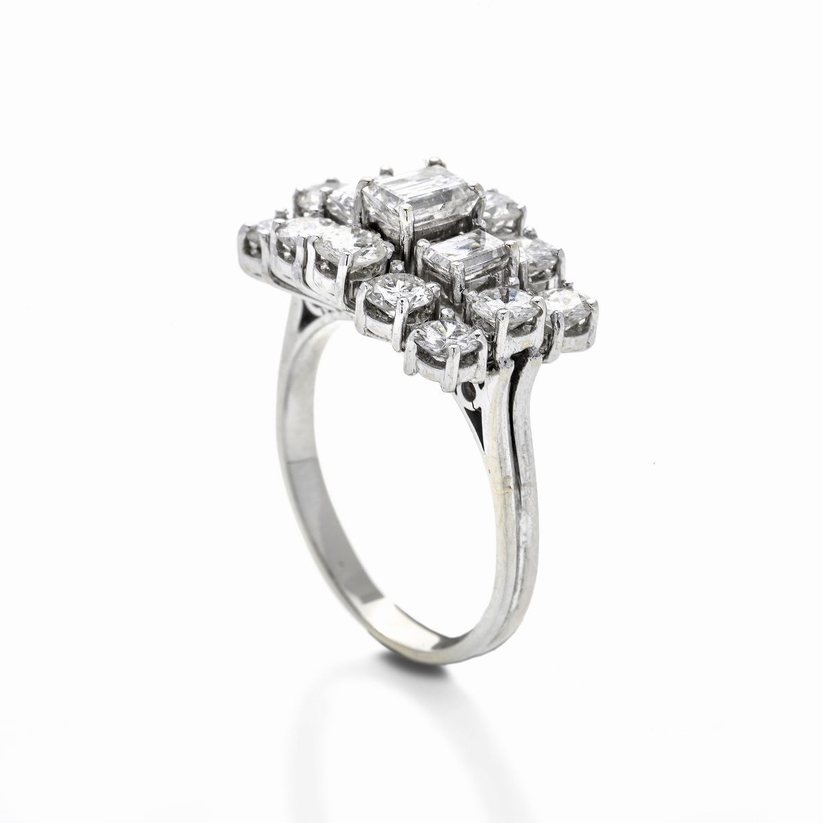 Anello in Oro Bianco e Diamanti