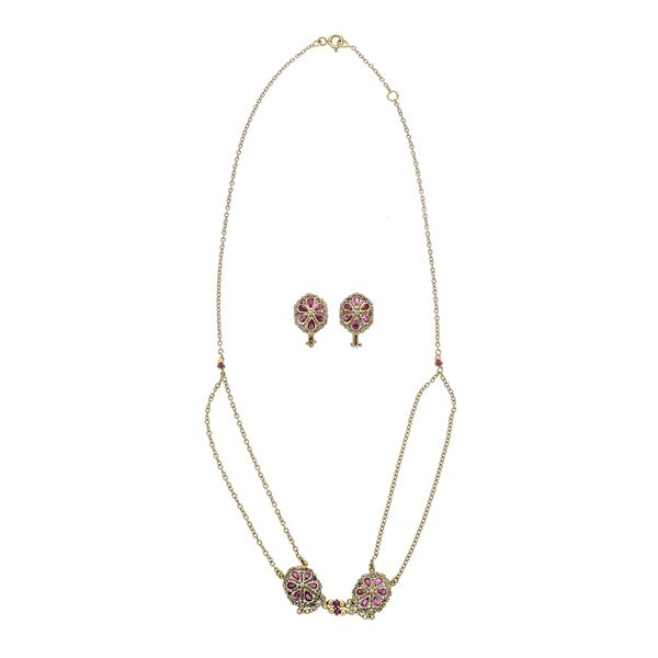 Necklace and pair of earrings fish hook in yellow gold and rubies