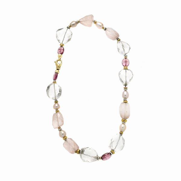 Girocollo in oro giallo, quarzo, quarzo rosa, tormaline e perle coltivate  - Asta Asta di Gioielli Antichi, Moderni e Orologi - Curio - Casa d'aste in Firenze