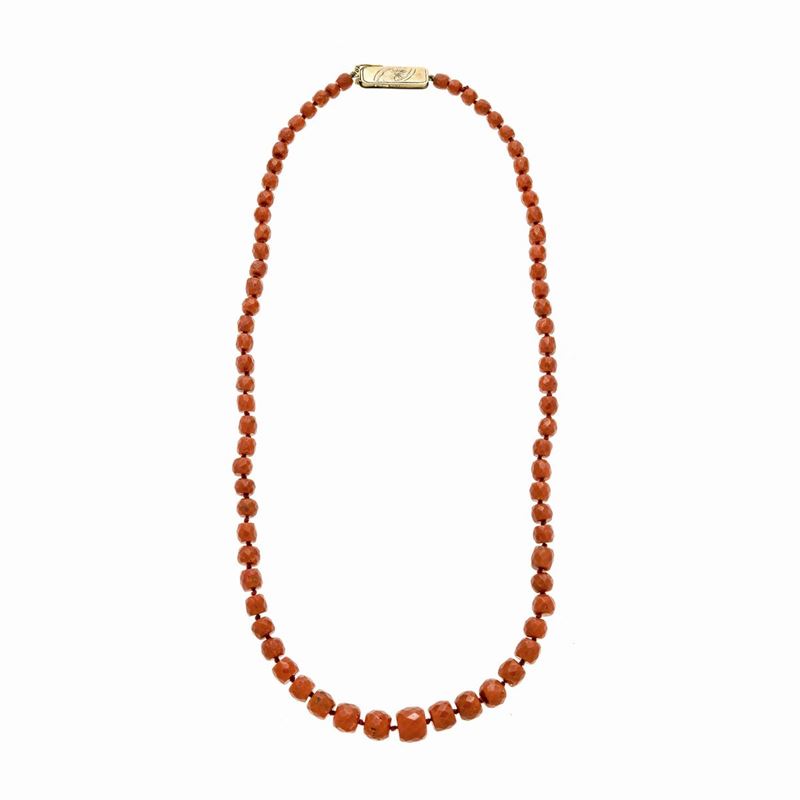 Collana in Corallo Rosso e Oro a 12 Kt