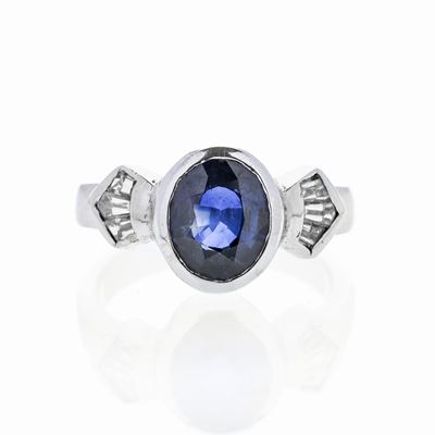 Anello in Oro Bianco, Diamanti e Zaffiro