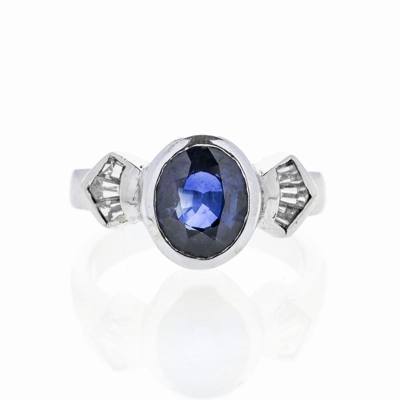 Anello in Oro Bianco, Diamanti e Zaffiro