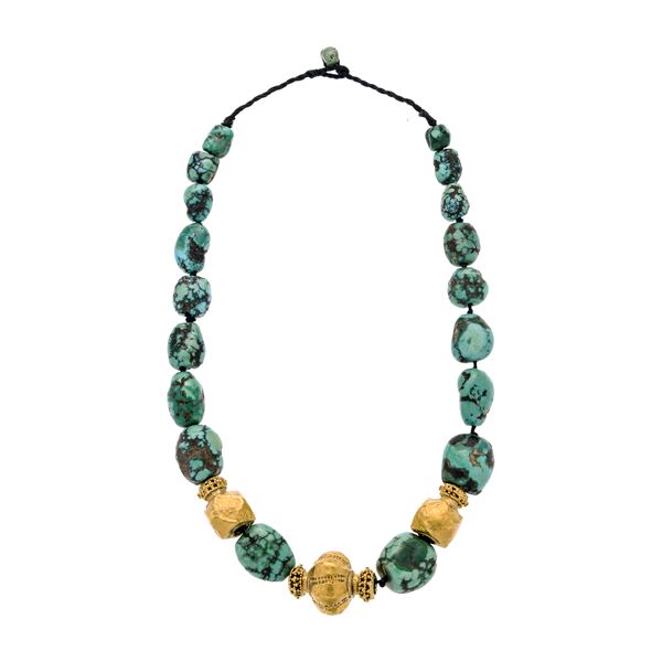Necklace in yellow gold and turquoise  (Middle east, first half of XX century)  - Auction Hermès and Summer Jewels - Curio - Casa d'aste in Firenze