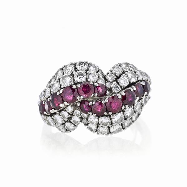Ring in platinum, diamonds and rubies